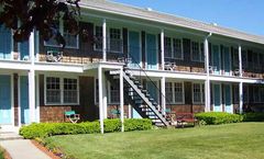 Colonial Village Motel & Cottages