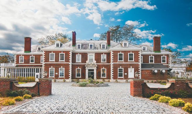 Eastover Hotel & Resort Exterior