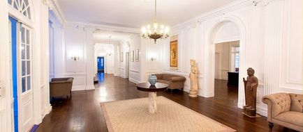 Eastover Hotel & Resort Lobby