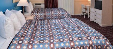 Blue Dolphin Inn Room