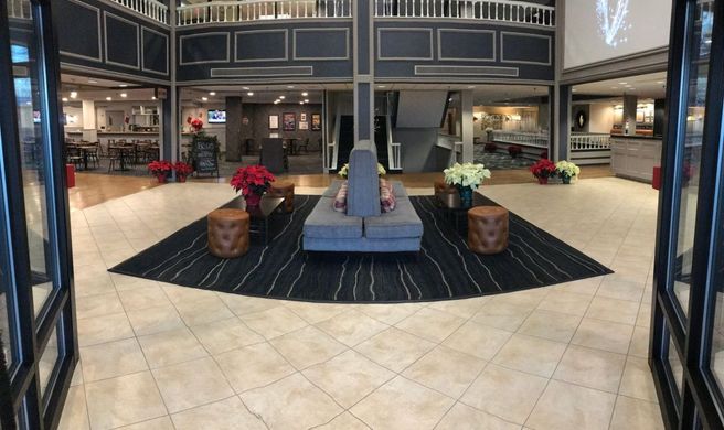 Hotel 1620 at Plymouth Harbor Lobby