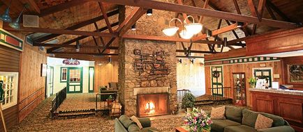 Sturbridge Host Hotel & Conferenc Center Lobby