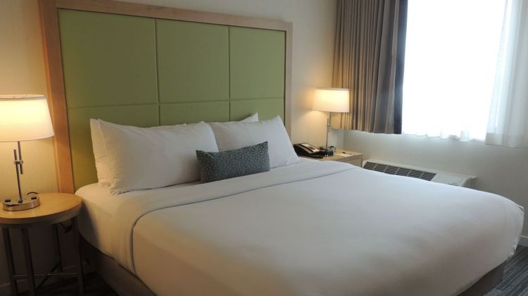 The Inn at Longwood Medical Room