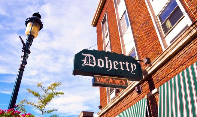 Doherty Hotel Exterior