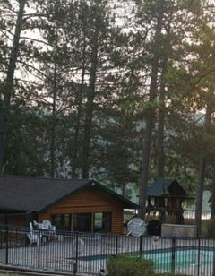 Eagle Bay Lodge