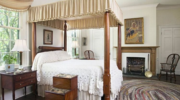 Linden Historic Bed and Breakfast Room