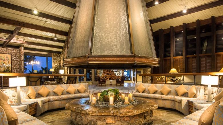 <b>The Lodge of Four Seasons Lobby</b>