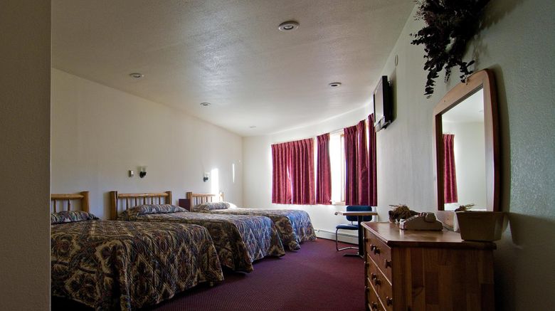 <b>Soda Butte Lodge Suite</b>