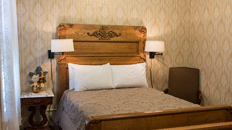 Fairweather Inn Room