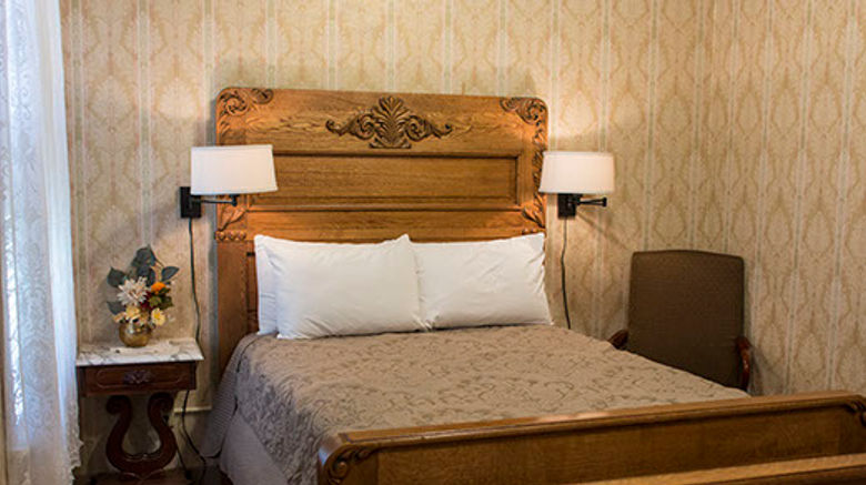 <b>Fairweather Inn Room</b>