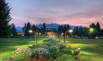 Glacier Park Lodge