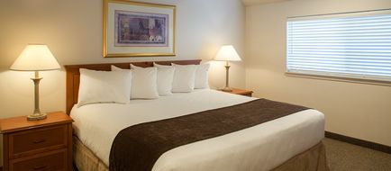 Annabell Gardens Room
