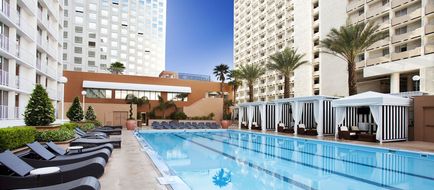 Harrah's Las Vegas Pool