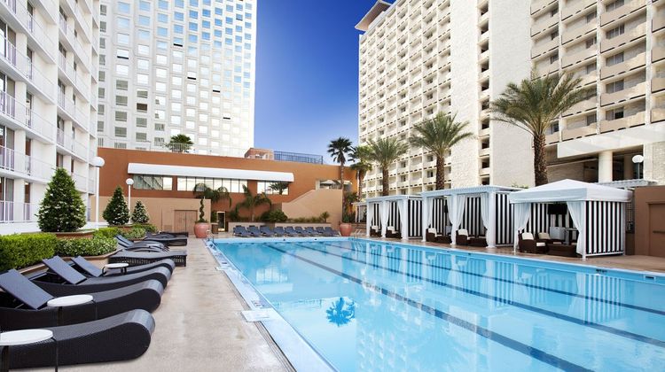Harrah's Las Vegas Pool