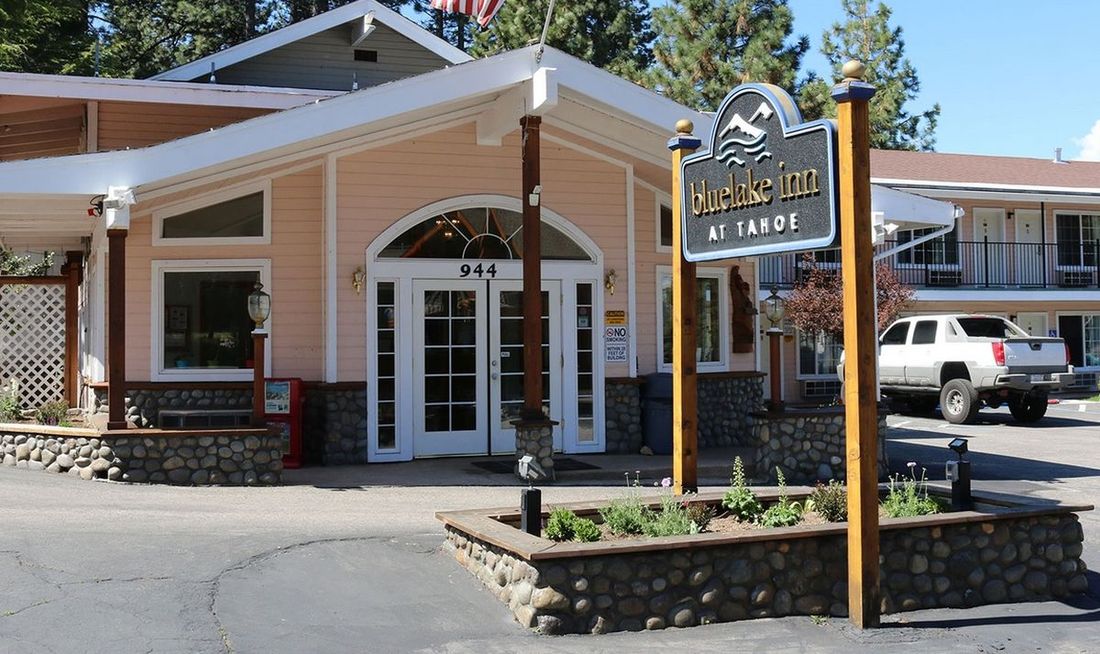 Blue Lake Inn Exterior