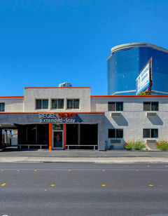 Siegel Suites Select Convention Center