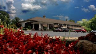 Hampton Falls Inn