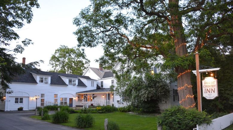 <b>Dowds' Country Inn Exterior</b>
