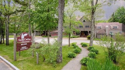 Snowy Owl Inn