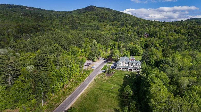 <b>The Inn at Thorn Hill & Spa Exterior</b>