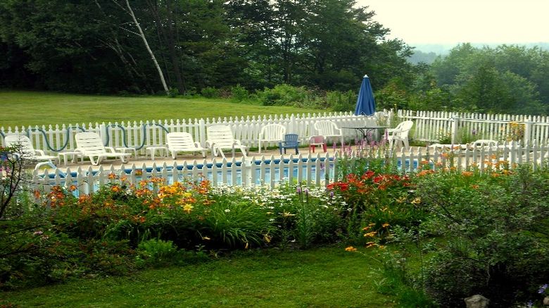 <b>1785 Inn & Restaurant Pool</b>