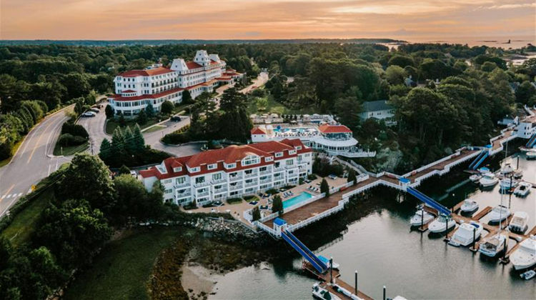 Wentworth by the Sea Exterior