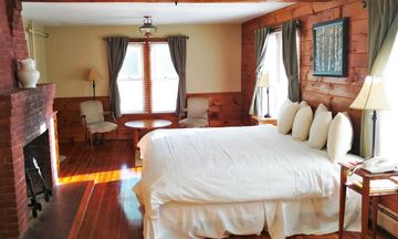 Woodbound Inn