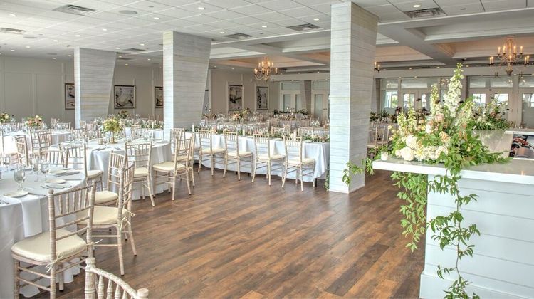 Icona Avalon Banquet