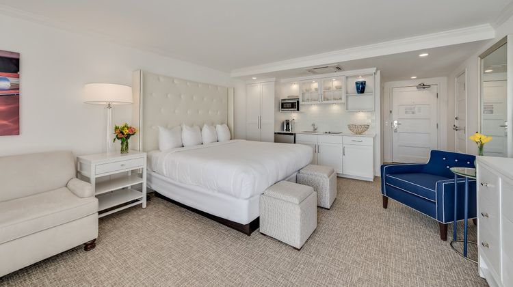 Icona Avalon Room