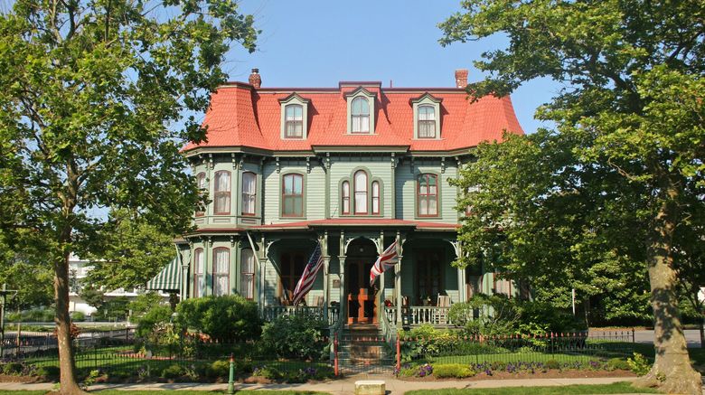 <b>The Queen Victoria Bed & Breakfast Inn Exterior</b>