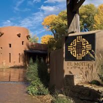 El Monte Sagrado Living Resort & Spa