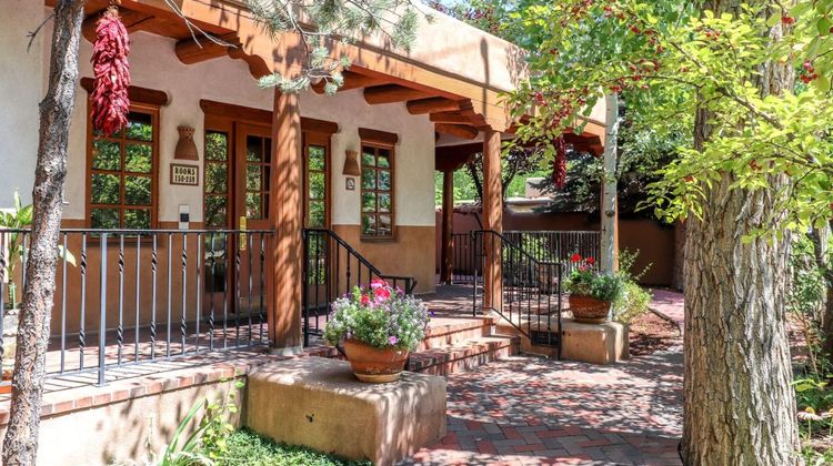 Inn on the Alameda Exterior