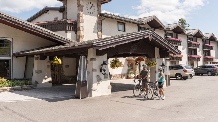 Golden Arrow Lakeside Resort Exterior