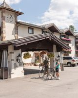 Golden Arrow Lakeside Resort