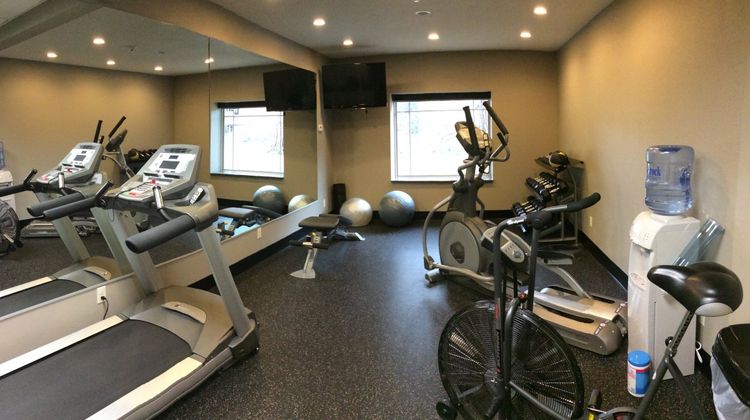 East Avenue Inn & Suites Health
