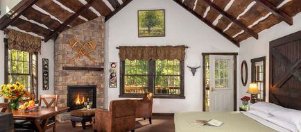 Inn at Lake Joseph Room