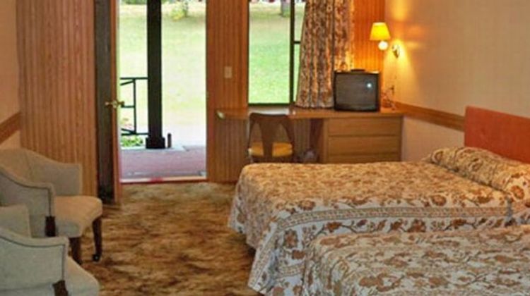 Scott's Oquaga Lake House Room