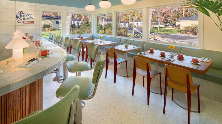 <b>Silver Sands Motel & Beach Bungalows Restaurant</b> <b>Silver Sands Motel & Beach Bungalows Restaurant</b>