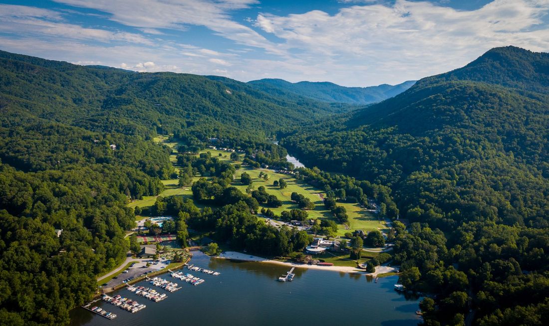 Rumbling Bald Resort on Lake Lure Exterior