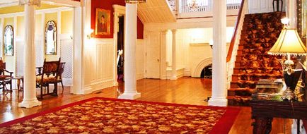 Graystone Inn Lobby
