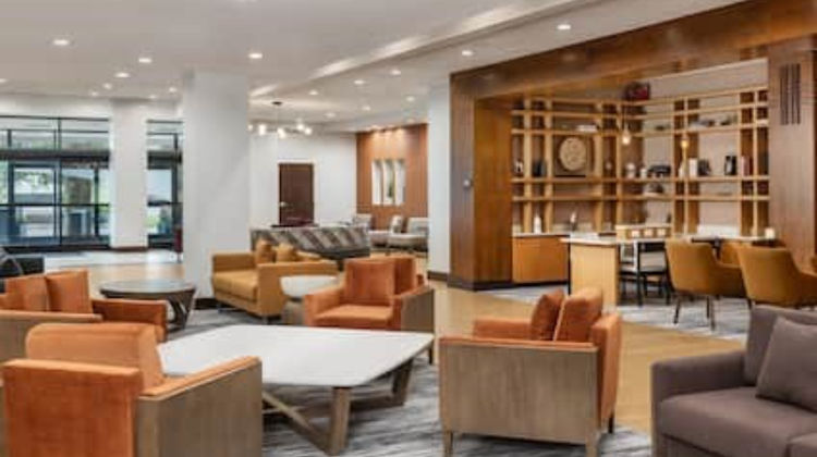 DoubleTree by Hilton Greensboro Airport Lobby