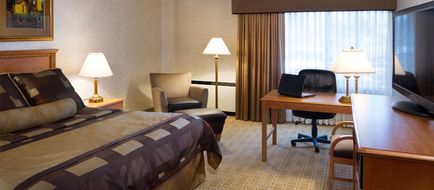 Bismarck Hotel & Conference Center Room