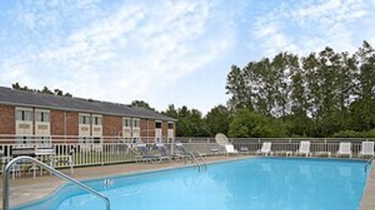 Days Inn Fremont Pool