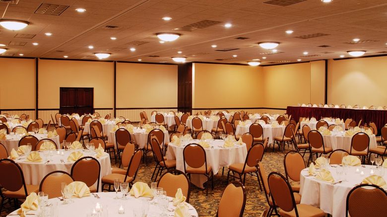 <b>Fort Rapids Indoor Waterpark Resort Banquet</b>