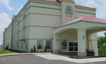 La Quinta Inn & Suites Tulsa Central