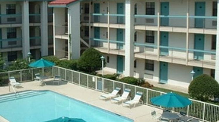 Eagle Suites Hilti Pool