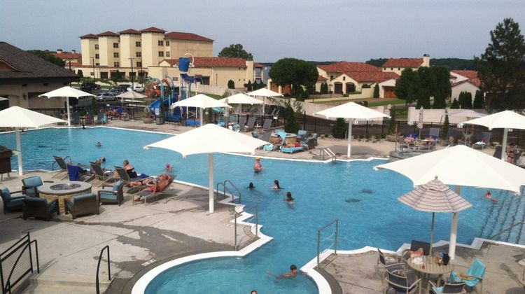 Shangri-La Resort Pool