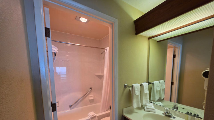 Seagrass Oceanfront Inn Room