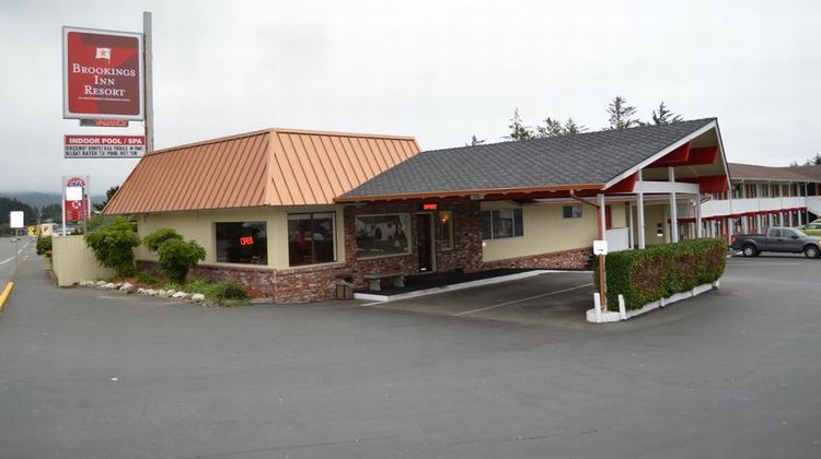 Brookings Inn Resort Exterior