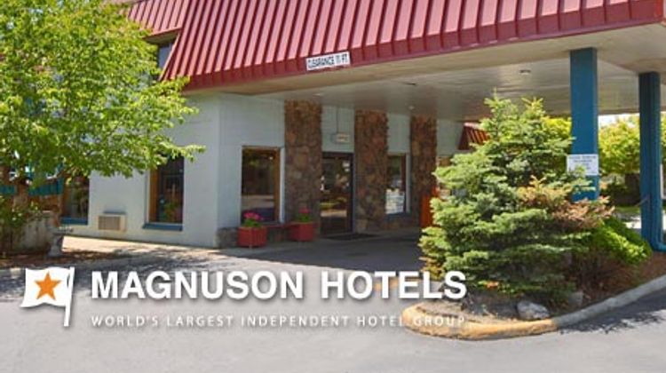 The La Grande Inn Exterior